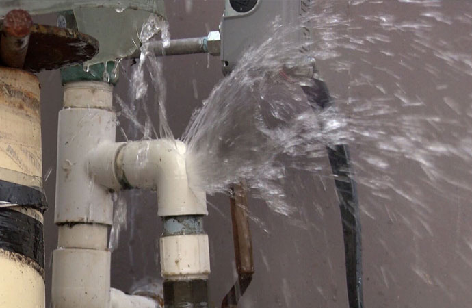 What to do when your frozen pipes burst